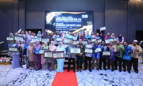 Dr. Massila dinobat Tokoh Akademik UTeM 2022