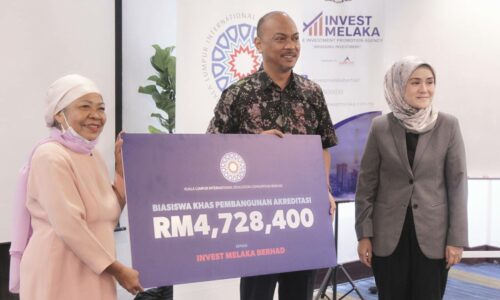 Invest Melaka tawar peluang genggam diploma