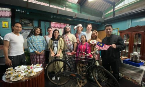 8 pelajar Australia berkampung di Melaka teroka budaya tempatan