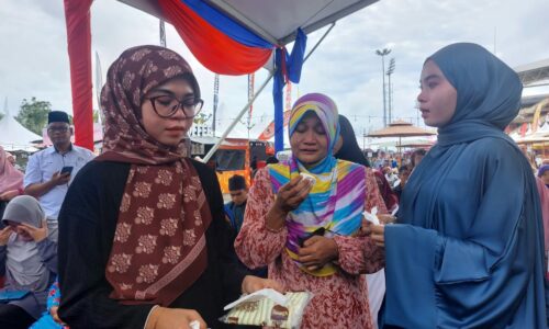 Tenang selepas lafaz syahadah di pagi Jumaat