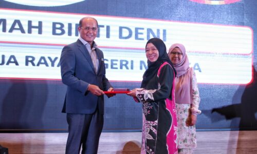 Melaka kaji skim gaji dan elaun SSPA penjawat awam