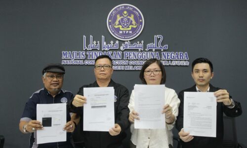 Hampir RM10,000 lesap, suri rumah dakwa bank lepas tangan