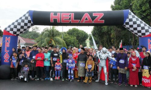 2,300 peserta berpakaian tradisional, kostum meriahkan Larian Budaya Duyong Kita