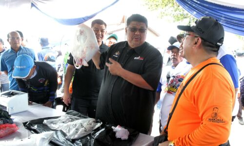 Lebih 1,200 pemancing meriahkan Megasurf Pantai Puteri 2023