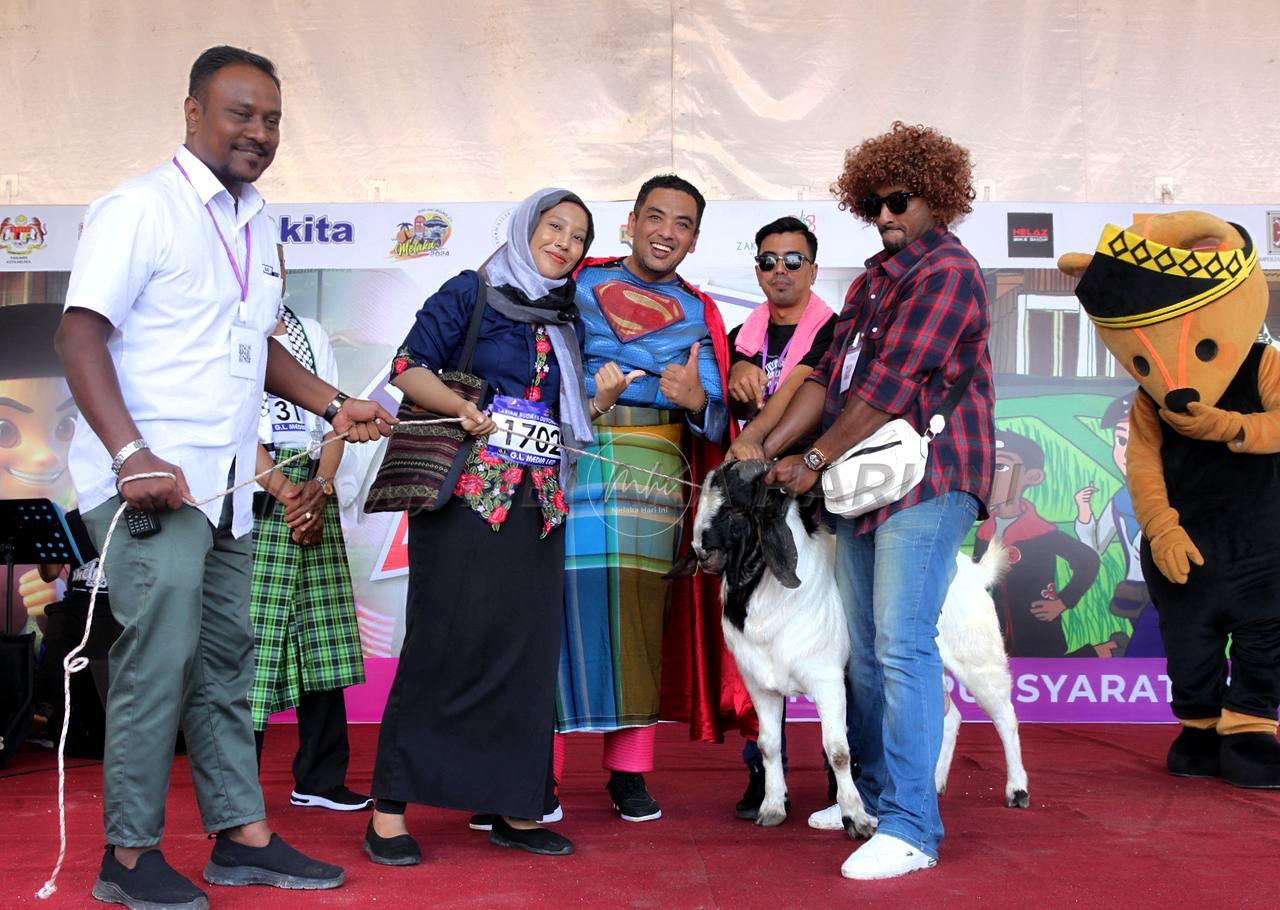 Photo 6071371460913511124 Y