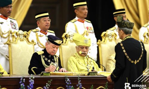 Sultan Ibrahim lafaz sumpah jawatan Yang di-Pertuan Agong ke-17