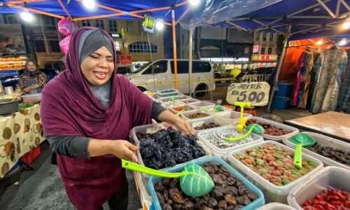 Pahit berganti manis buat peniaga Uptown Pahlawan Walk