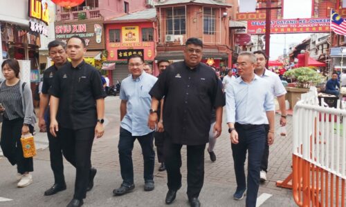 Zon Bebas Kenderaan hanya dari jam 6 petang hingga 1 pagi