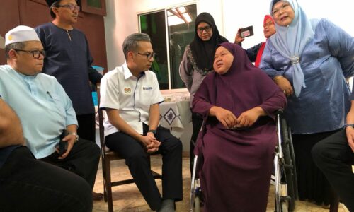 Tabung Kasih@HAWANA: Dua sahabat media di Melaka dibantu