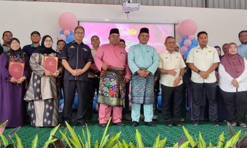 Sembilan sekolah dapat dewan terbuka baharu