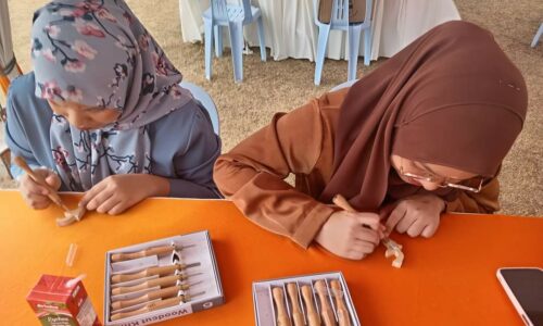 Gilap pewaris seni ukiran kayu