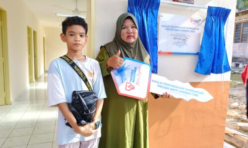 Ibu tunggal anak lima terima hadiah terindah