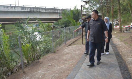 Taman karavan di Sungai Rambai