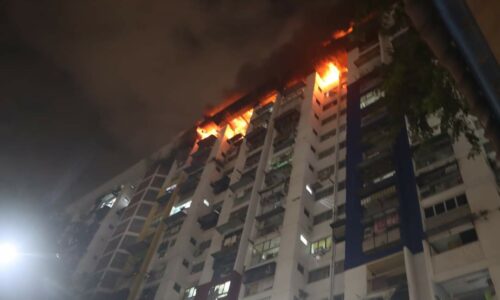 Lima unit kediaman di Flat Sri Sabah musnah dalam kebakaran