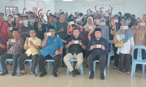 8,600 anak asnaf Melaka terima bantuan sekolah