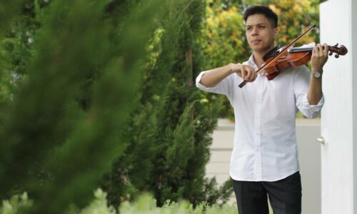 Magis gesekan biola Martin Looi