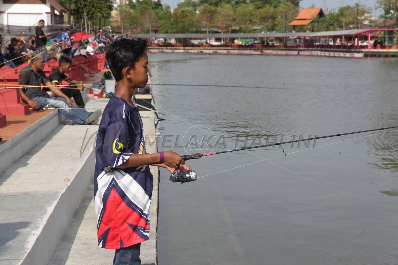 Photo 6257932191573064877 Y