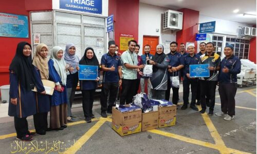 Ramadan Maidatur Rahman kongsi rezeki dengan orang ramai