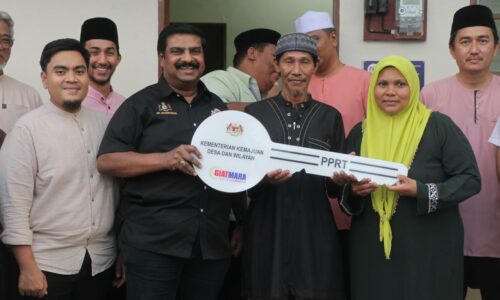 Asnaf terima mahligai baharu menjelang Aidilfitri