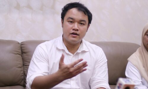 Ab Rauf suri teladan Kerajaan Perpaduan