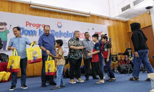 51 bazar Ramadan dan sembilan bazar Aidilfitri di Melaka