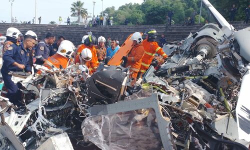 Tragedi helikopter: Kesemua mangsa diberikan penghormatan terakhir ikut istiadat TLDM