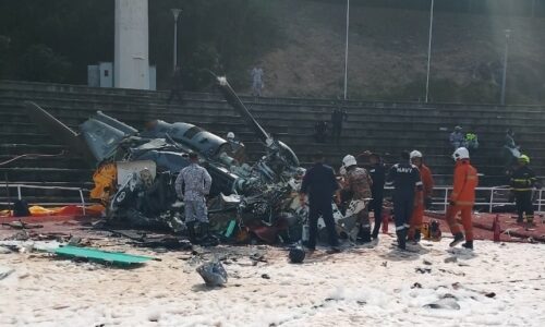 Dua helikopter terhempas di Lumut, 10 disahkan meninggal dunia – TLDM