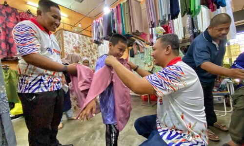 Pemuda teruskan tradisi kongsi rezeki