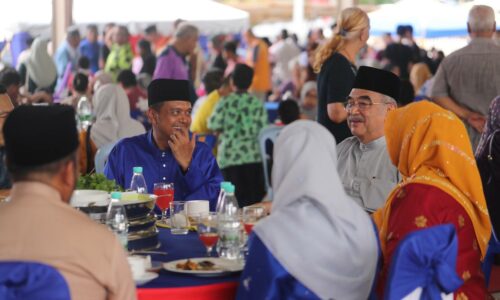 10 kambing golek untuk orang Bemban