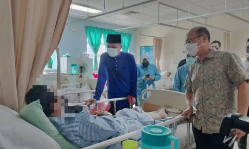 Hee Sem, Fairul Nizam beraya di hospital