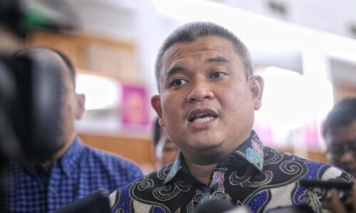 PBT Melaka akan kompaun individu buang sampah dari kenderaan