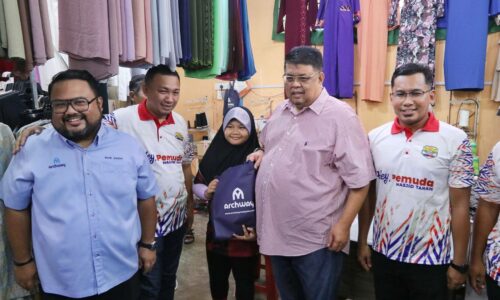 Harap sumbangan dibalas senyuman