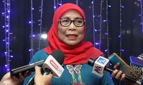 HAMPIR 100 PROGRAM DIRANGKA BAGI MERIAHKAN W.R.U.R DUN PENGKALAN BATU