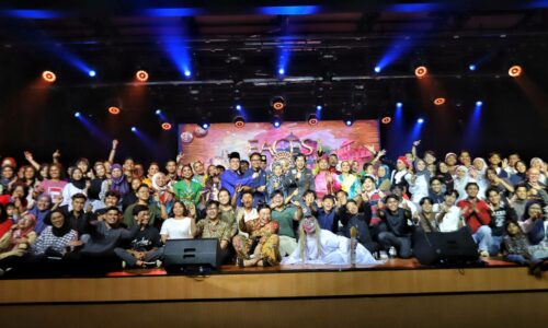 Tirai ‘Cultural Show’ di Panggung Bangsawan dibuka