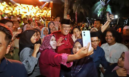 Lebih 30,000 hadir Rumah Terbuka Aidilfitri Ketua Menteri Melaka