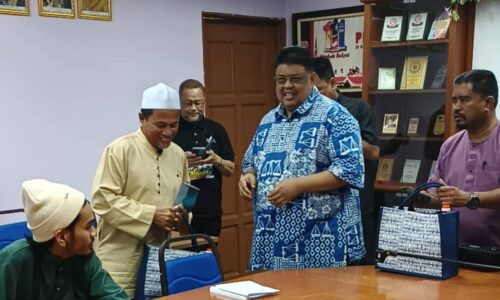 ‘Hadiah’ besarkan enam anak