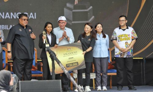 Esther contoh belia berkualiti