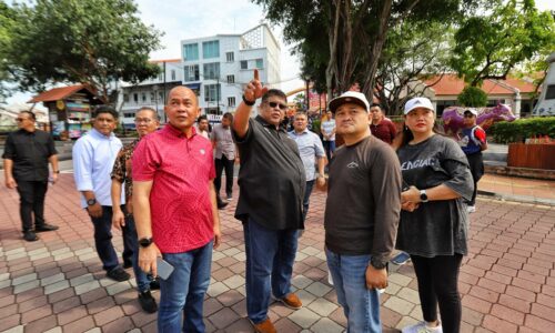 Kipas gergasi dipasang di Banda Hilir