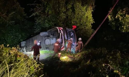 19 terselamat bas jatuh gaung