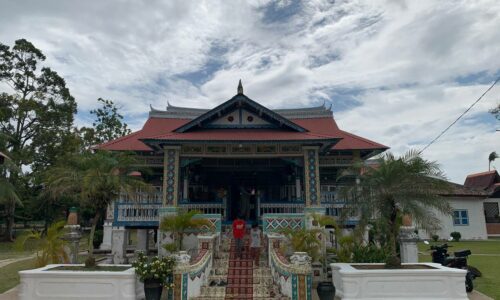 Apa ada di ‘Istana’ Merlimau?