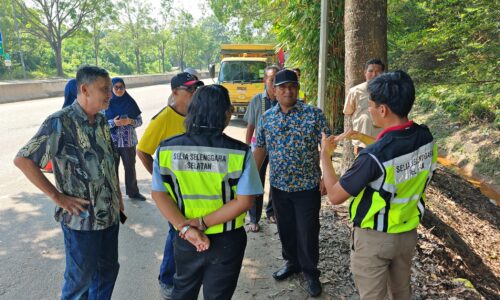 Saliran tersumbat punca banjir kilat di Lebuh SPA Gangsa