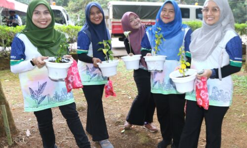 Bunga raya lambang patriotik warga MPHTJ