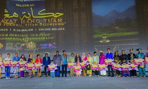 Melaka sedia angkat busana klasik lelaki sebagai warisan