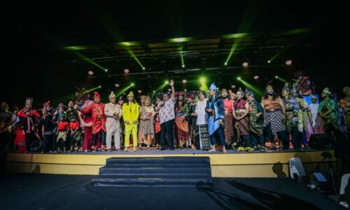 Teater warisan, sejarah diteruskan