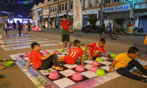 Macam-macam ada di Car Free Zone @Alor Gajah