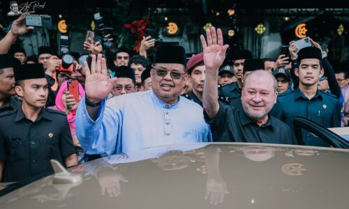 Rakyat Melaka rafak sembah tahniah pertabalan Agong