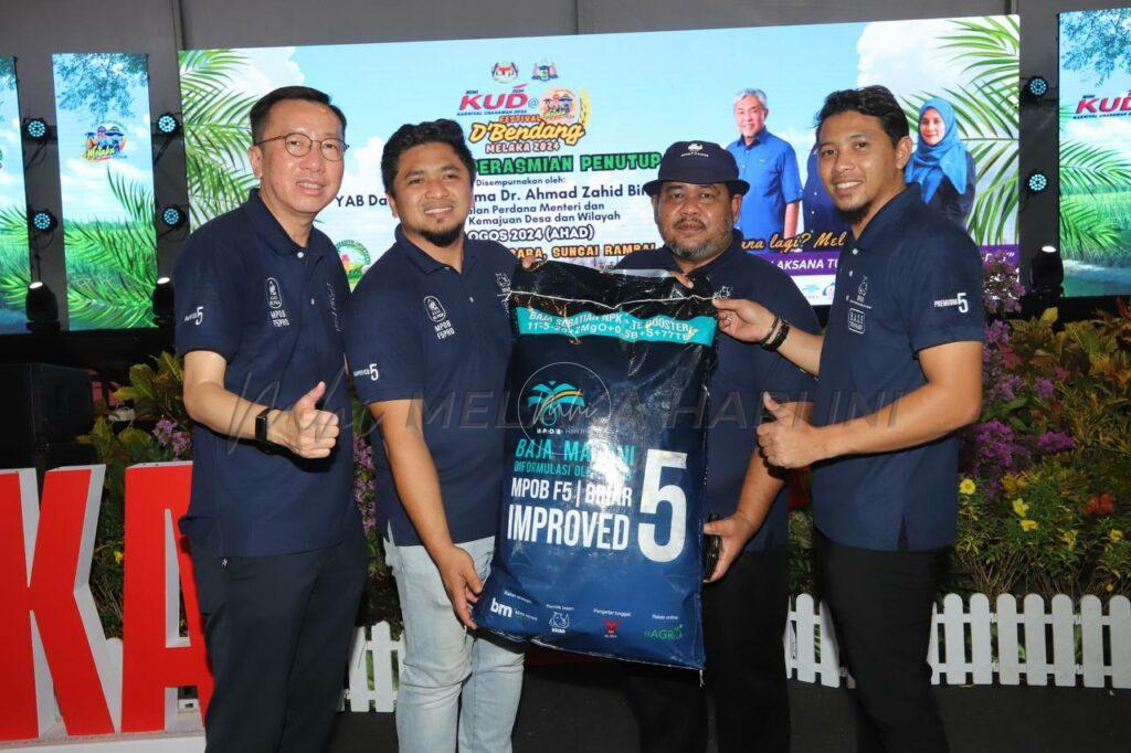 Baja Madani MPOB F5 bantu petani desa