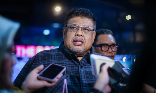 DUA MOTOSIKAL MENANTI PESERTA DALAM CABUTAN BERTUAH MELAKA EXPLORACE 2024