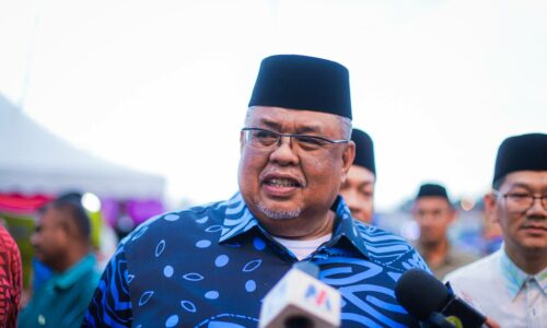 PARKIR PERCUMA SELAMA SEMINGGU