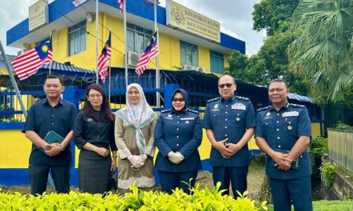 PEJABAT KASTAM ZON PERINDUSTRIAN BEBAS BERUSIA 25 TAHUN DIBAIK PULIH